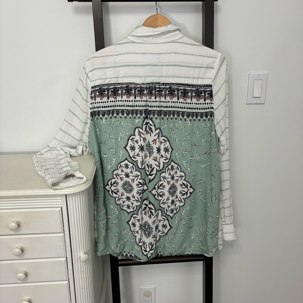 Style & Co White Button-Up Shirt with beautiful turquoise boho design on back
